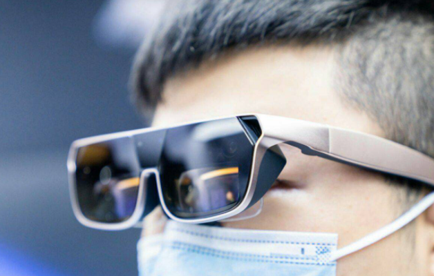OPPO在未来技术大会上推出了OPPO AR眼镜2